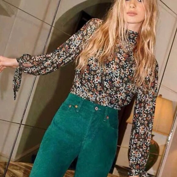 Free People all dolled up sheer floral crop top SMALL - Picture 4 of 13